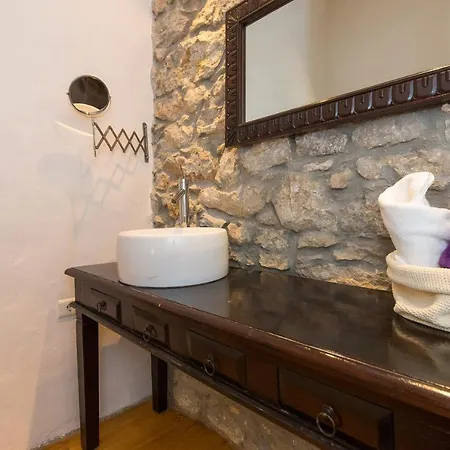 بيت للعطل Family Friendly House With A Swimming Pool Bajcici, Krk - 17293 *